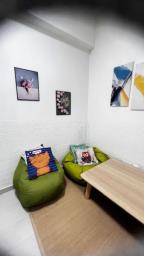 23  Hennessy Road image 4