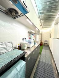 23  Hennessy Road image 7