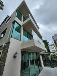 Ham Tin Kau Tsuen     Pui O image 1