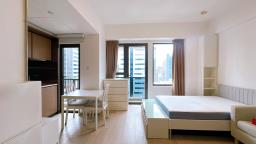 L Wanchai image 6