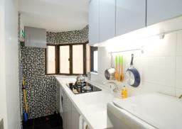 Lilian Court image 9