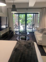 Midland Court image 10