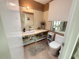 Nga yiu tau tsuen image 3