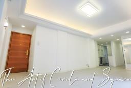 Outdoor space at Balcony image 2