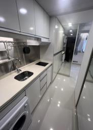 Waldorf Mansion image 1