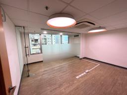 202 Centre image 5