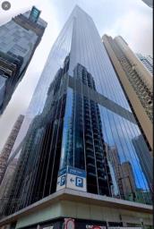 Dah Sing Financial Center aka Sunlight Tower image 8