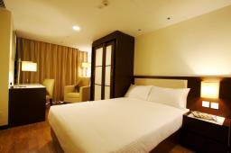 218 Apartment image 3