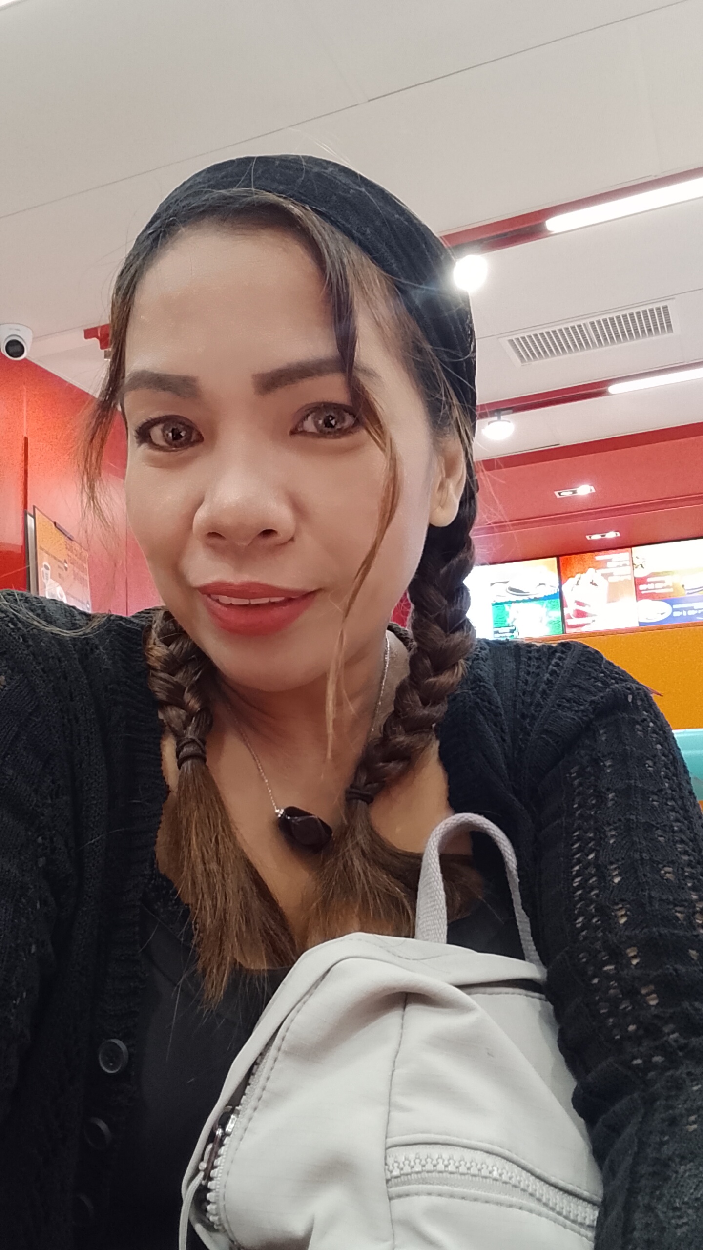 Marlyn R.