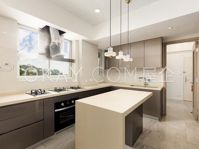 Vivian Court | Vivian Court, The Peak - 5 Bed, 3