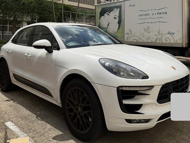2016 MACAN GTS