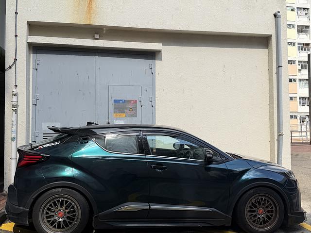 2021 CHR HYBRID