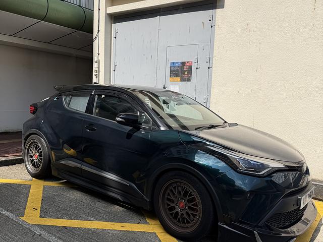 2021 CHR HYBRID