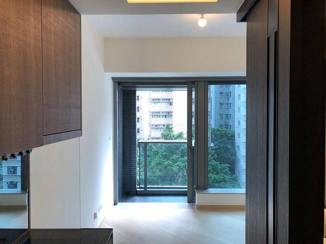 Studio Flat available to Rent near HKU MTR