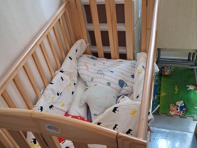 BABY CRIB BED