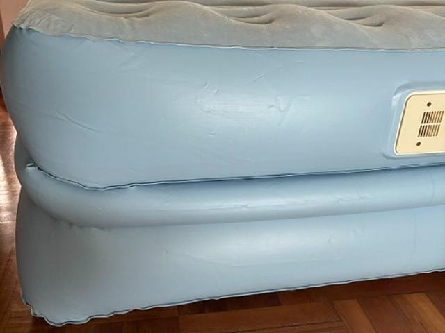 Pump Up Bed/Aerobed