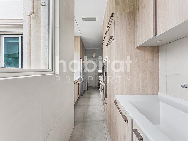 Penthouse with Private Roof Terrace
