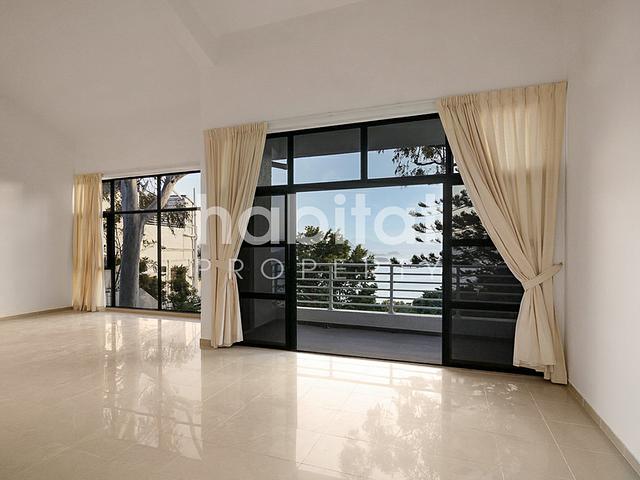 Seaview Townhouse near HK Academy