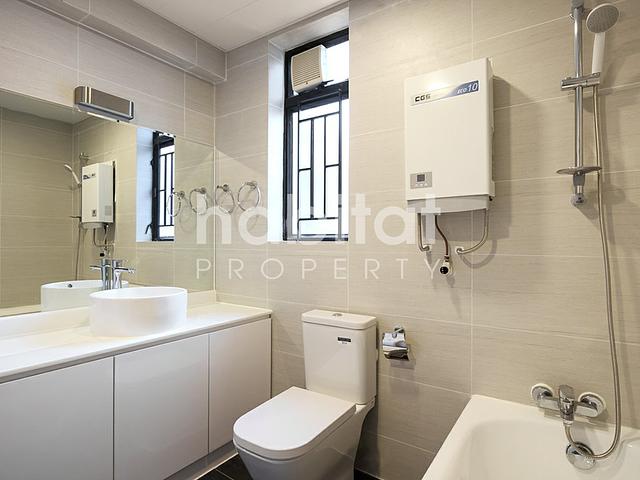 Seaview Townhouse near HK Academy