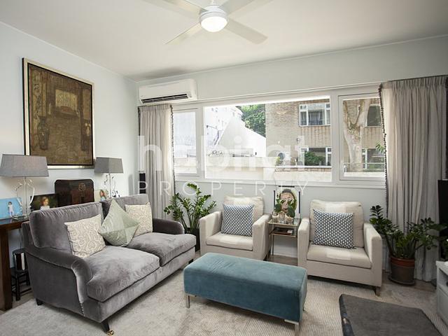 Bright Low-Rise, Quiet Green Neighbourhood