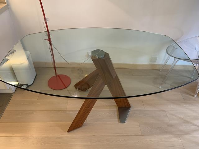 Contemporary dining table