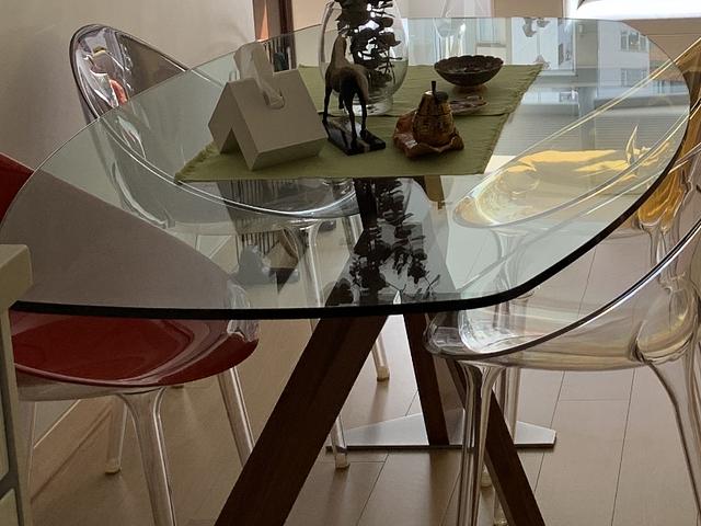 Contemporary dining table
