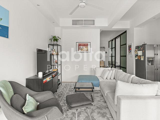 Unique Renovated Low Rise in Happy Valley