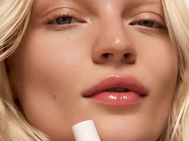 Summer Fridays Lip Butter Balm - Poppy