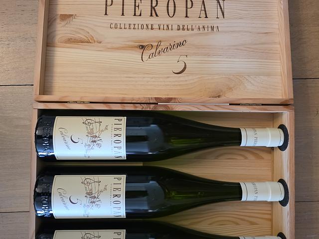 Pieropan Calvarino wine set Limited Edition