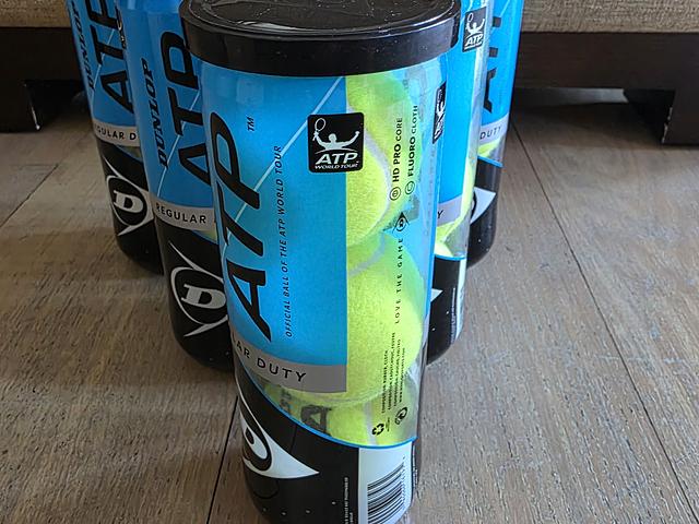 Dunlop regular felt tennis balls BRAND NEW