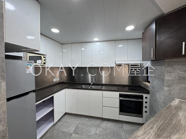 Greenvale Village - Greenwood Court | Greenvale