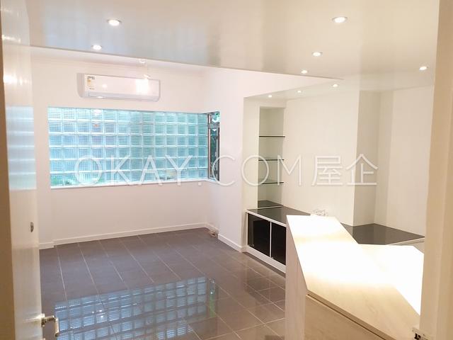 Hing Wah Mansions | Hing Wah Mansions, Mid-levels