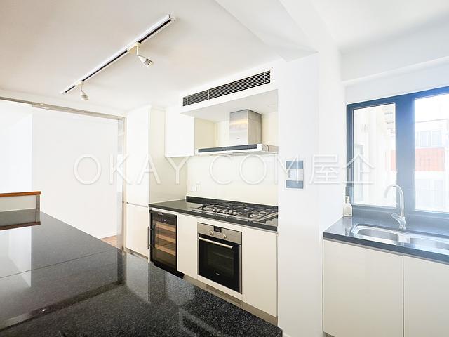 Aqua 33 | Aqua 33, Pokfulam - 3 Bed, 2 Bath, 1,257