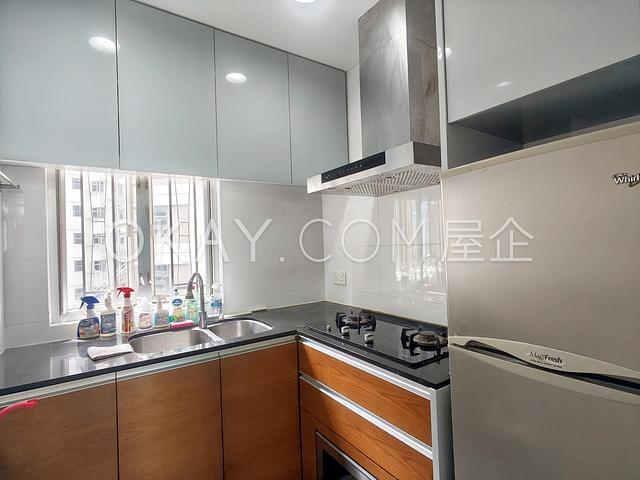 On Fung Building | On Fung Building, Mid-levels