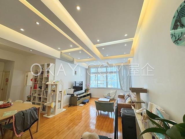 1-1A Sing Woo Crescent | 1-1A Sing Woo Crescent,