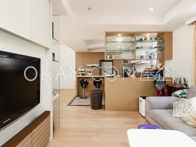 Glamour Court | Glamour Court, Pokfulam - 3 Bed, 2