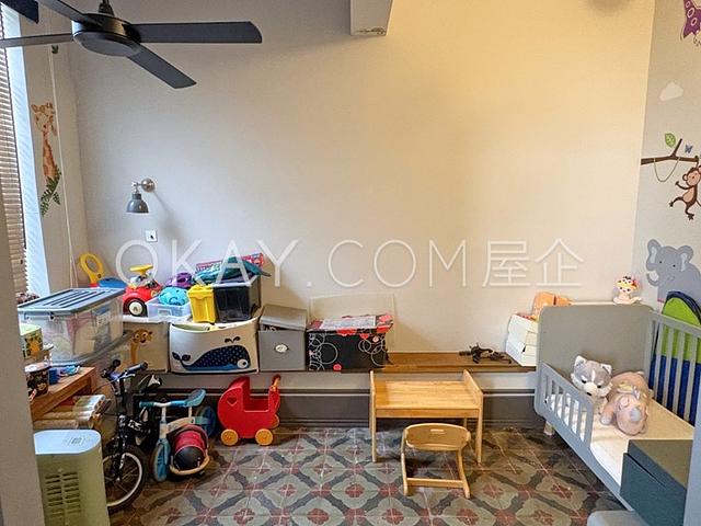 9-11 Sing Woo Road | 9-11 Sing Woo Road, Happy