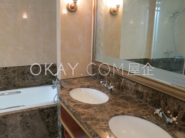 Regalia Bay | Regalia Bay, Stanley - 4 Bed, 5