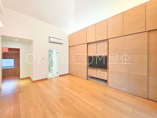 Siena One (House) | Siena One (House), Discovery