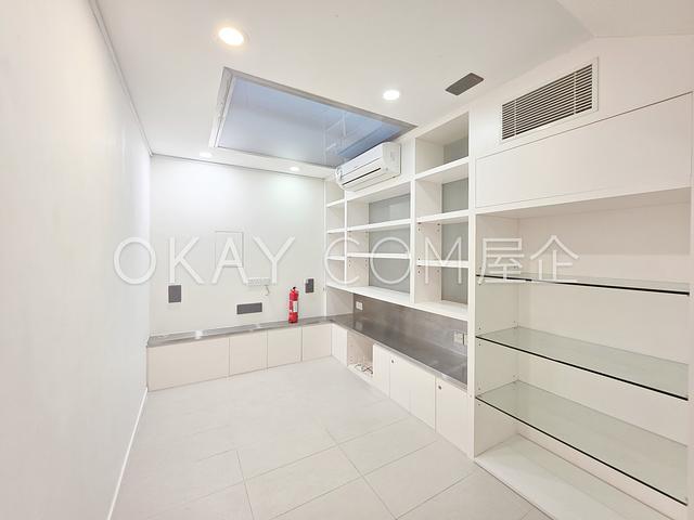 Siena One (House) | Siena One (House), Discovery