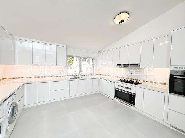 Headland Village - Seabee Lane | Headland Village