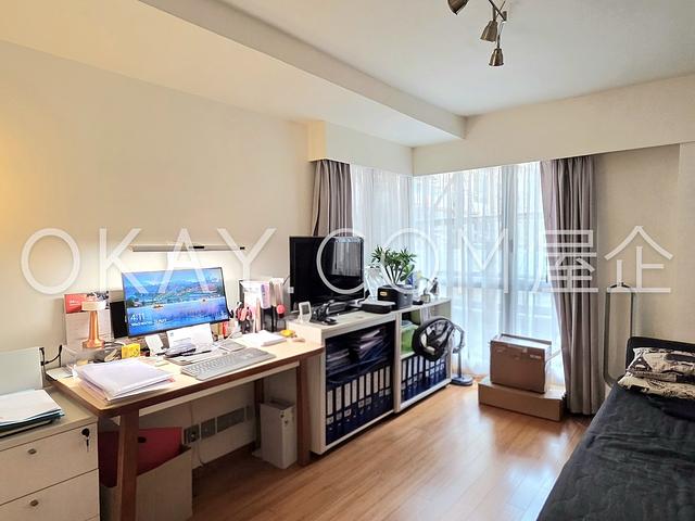 Aqua 33 | Aqua 33, Pokfulam - 3 Bed, 2 Bath, 1,394