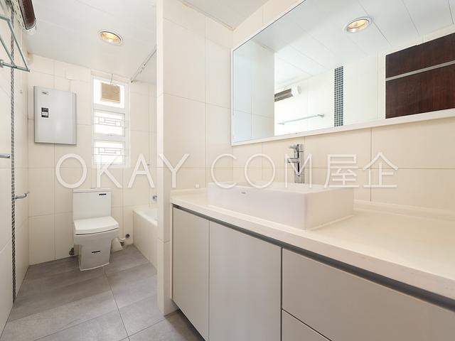 Butler Towers | Butler Towers, Jardine's Lookout -