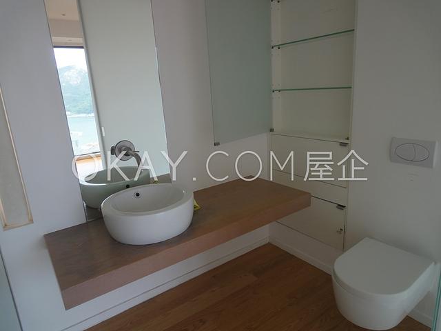Carmel Hill | Carmel Hill, Stanley - 3 Bed, 3