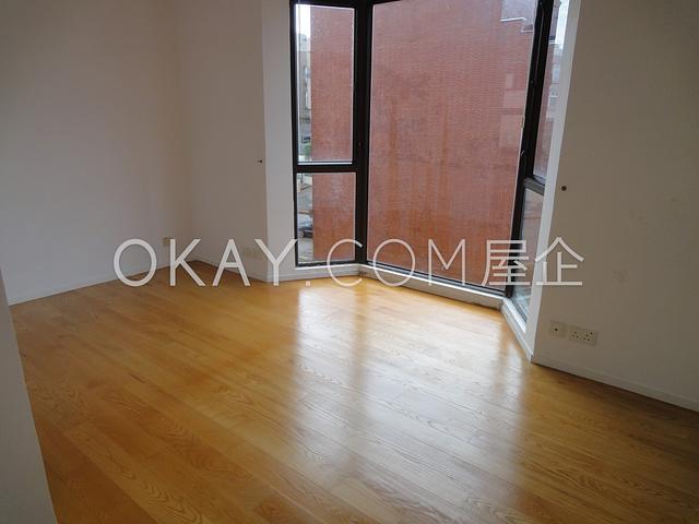 Carmel Hill | Carmel Hill, Stanley - 3 Bed, 3