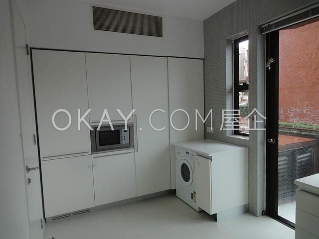 Carmel Hill | Carmel Hill, Stanley - 3 Bed, 3