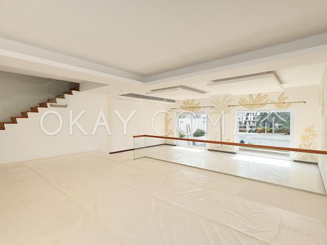 Grosse Pointe Villa | Grosse Pointe Villa, Stanley