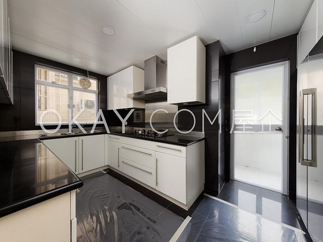 Grosse Pointe Villa | Grosse Pointe Villa, Stanley