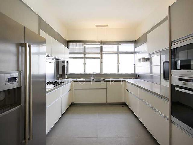 Great Apartment In Quiet Location