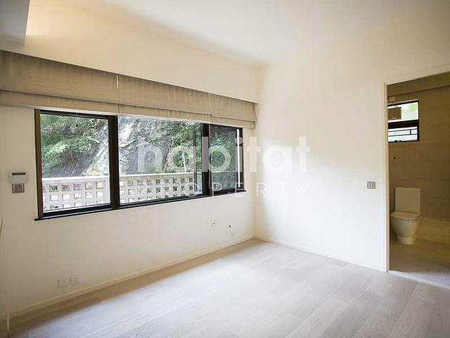 Great Apartment In Quiet Location